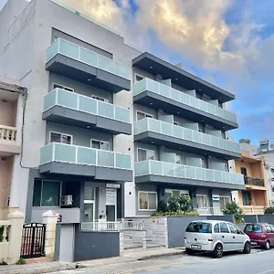 https://bayside-a-apartments.qawrahotelsmalta.org